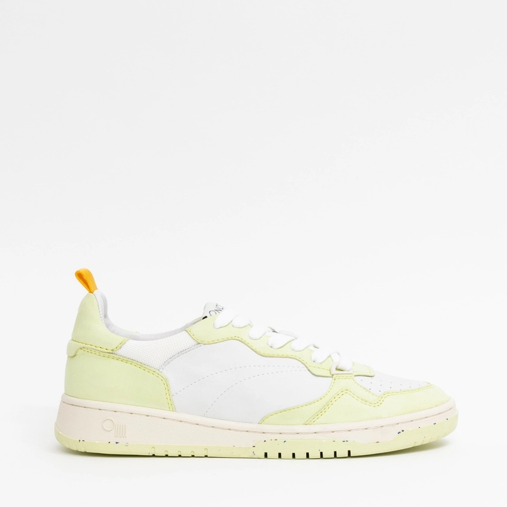 Oncept Phoenix - cool matcha. Size 8! Worn twice!
